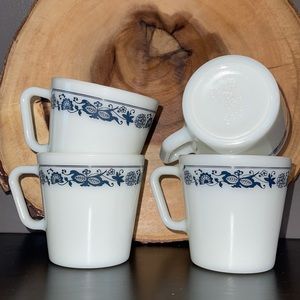 Vintage PYREX Cups